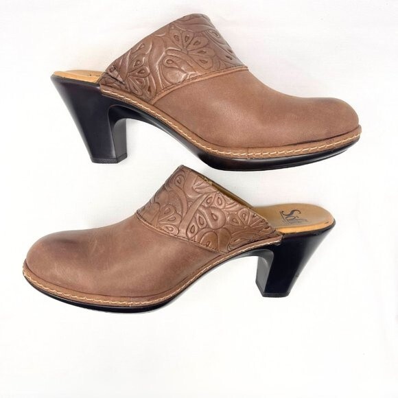 Sofft  Slip In Embossed Brown Clog Leather Mule - Women’s Sizes 8M. - Picture 5 of 12